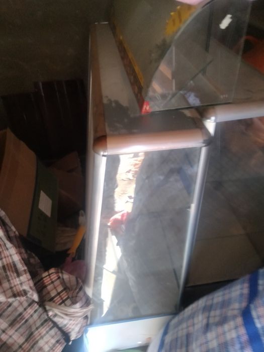 Витрина стеклянная