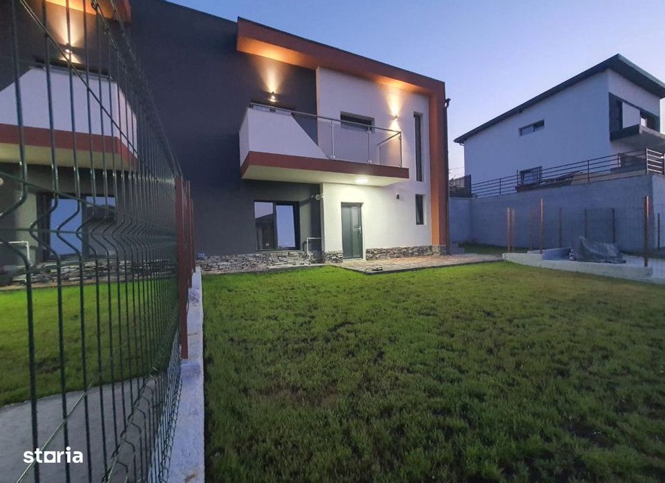 Apartament tip duplex,80mp+30mp teren+2 parcari-Valea AdancaCod:154680