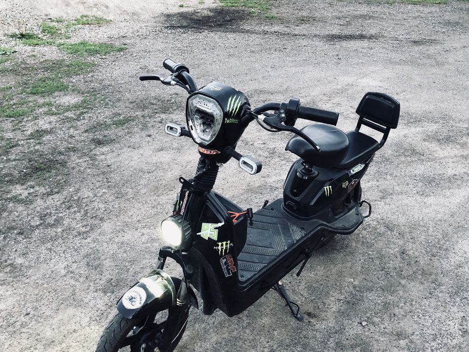 Электроскутер Sk8