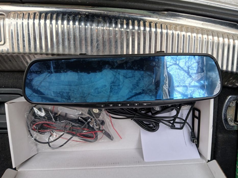 Oglinda auto, Statie auto, Aspirator suto, Saltea de dormit.