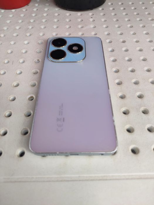 Vând Tecno Spark 20 - 256GB / 8GB RAM - Merge brici, rupe tot!