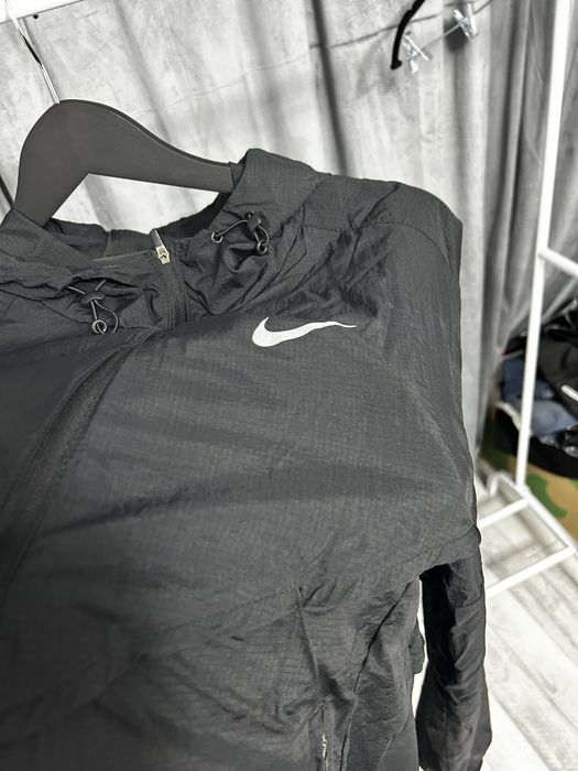 Geaca Nike anti vant noua fara eticheta / marimea M