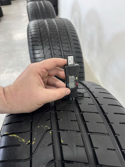 Jante Porsche Cayenne R21 E3 9Y Facelift Spyder Negru Originale Pirelli de vara 2024 90%