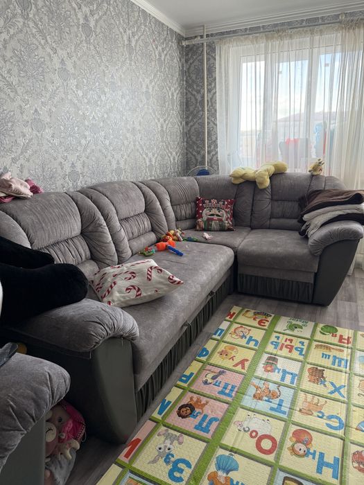 Диван в хорошем состоянии