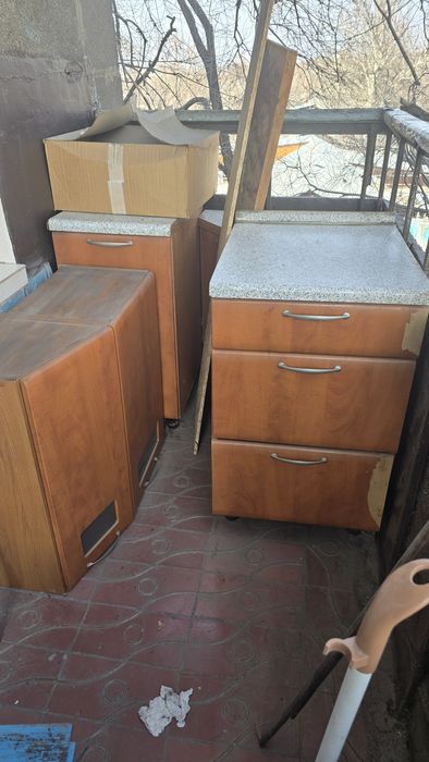 Отдам кухонный гарнитур