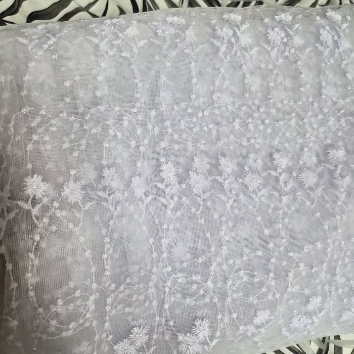 Тюль белый (2,5 ширина, 2,45 длина)