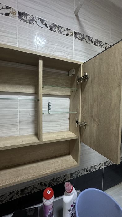 Полочка в ванну с зеркалом