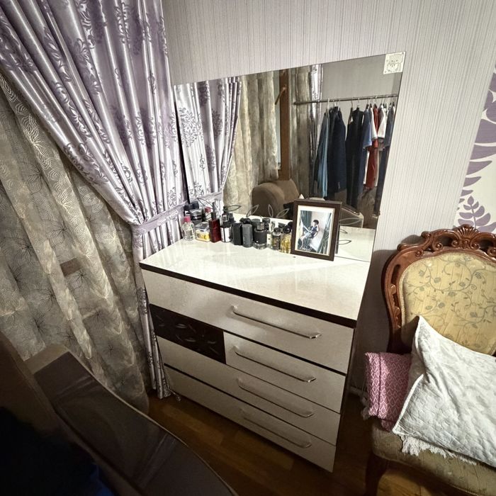 Спальный гарнитур б/у