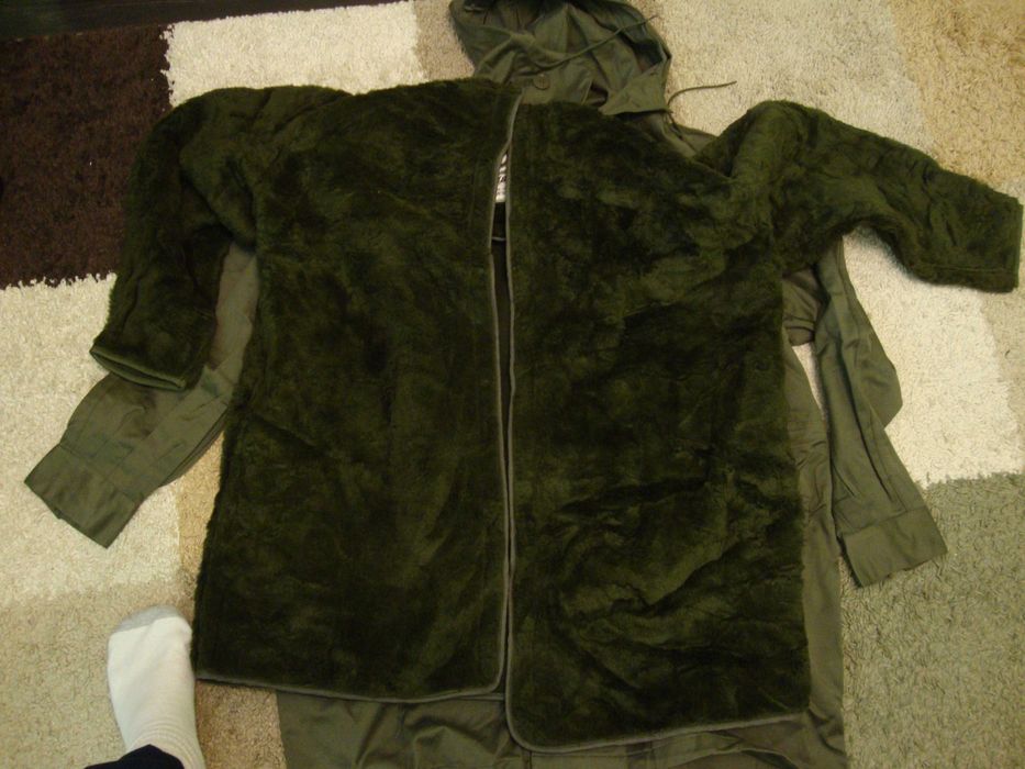 Непромокаемо и непропускащо вятър яке/шуба.