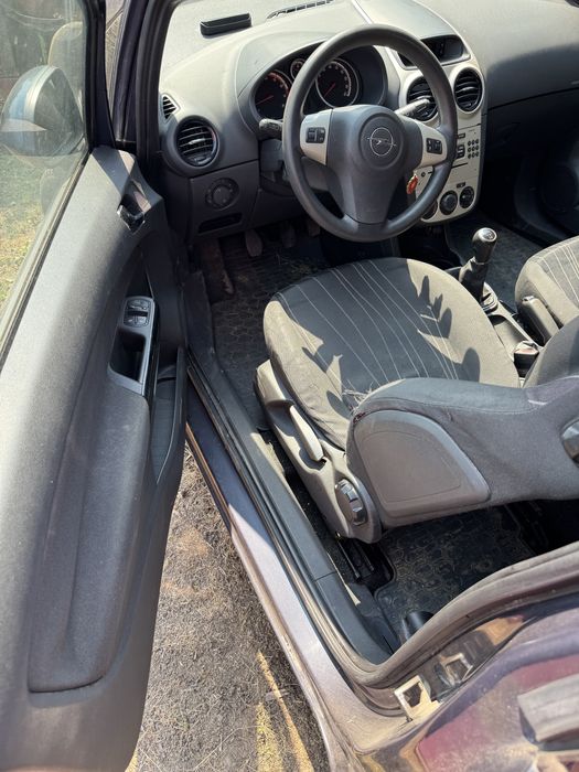 Opel corsa 1.2 benzina stare foarte buna !