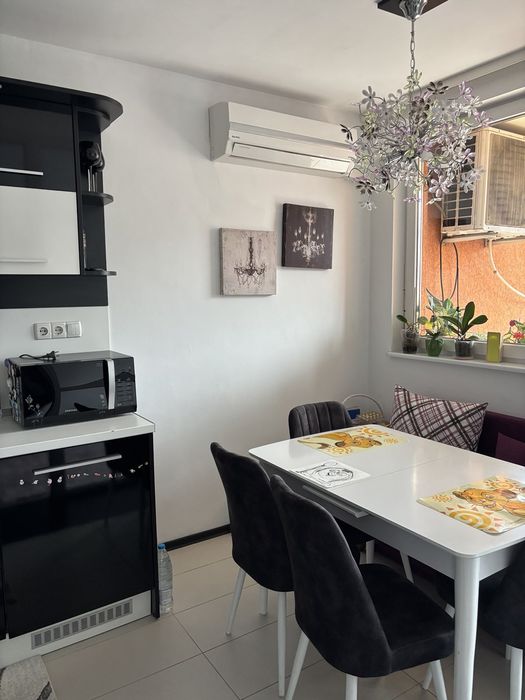 Дава се под наем Тристаен апартамент в Шумен, Дивизионна болница - 100 кв.м за 510 € - Снимка #1