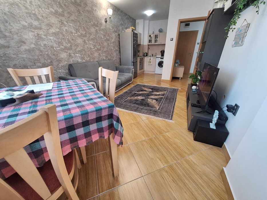 Просторен двустаен в хубав комплекс в Слънчев Бряг