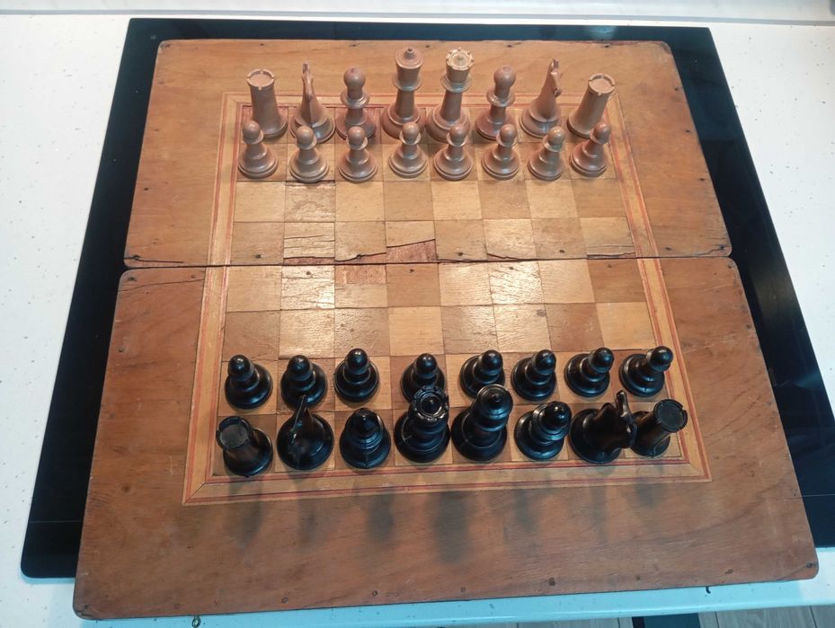 Стар Шах с бакелитови фигури