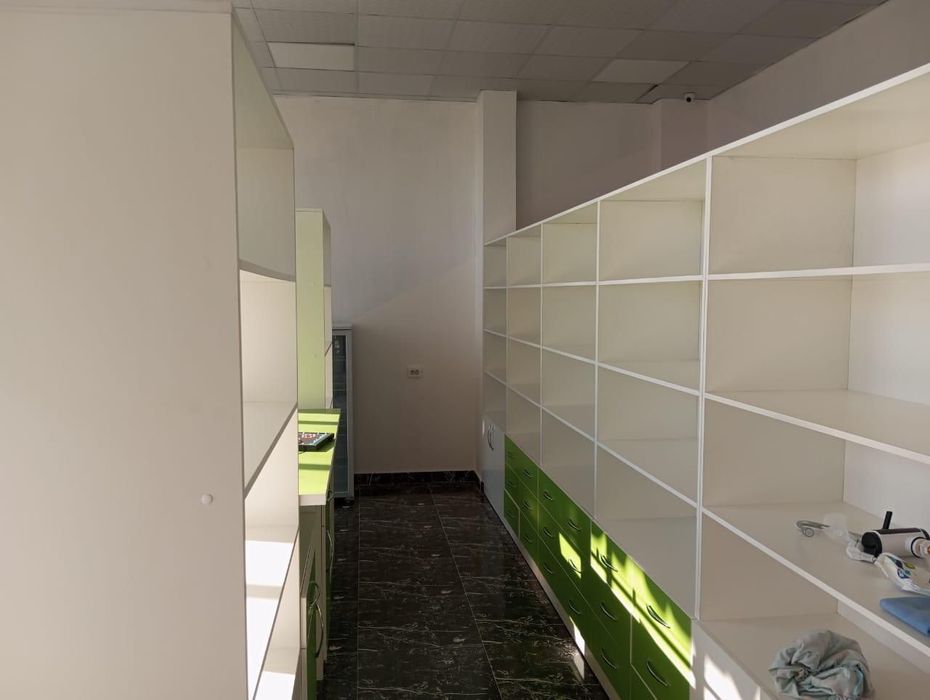 Срочно мебель  для аптек