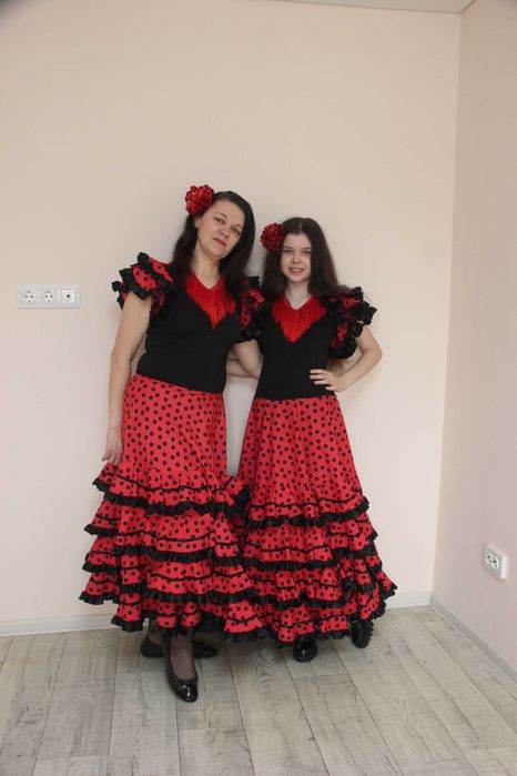 Испанские платья мама дочка