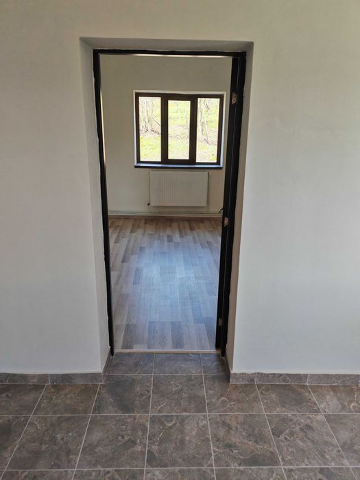 Casă de vânzare, recent renovată, Carastelec