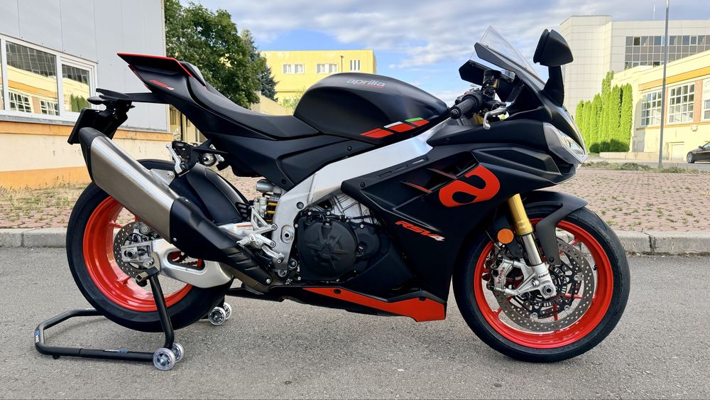 Aprilia Rsv4 1100 cmc
