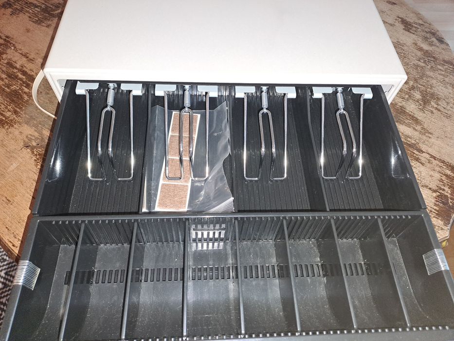 Метална каса за пари