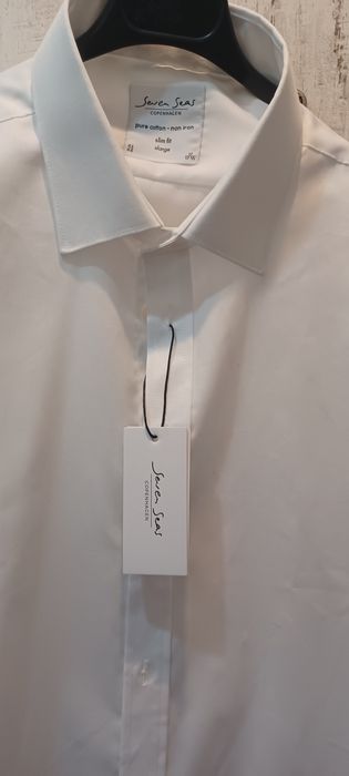 Бяла  мъжка  риза