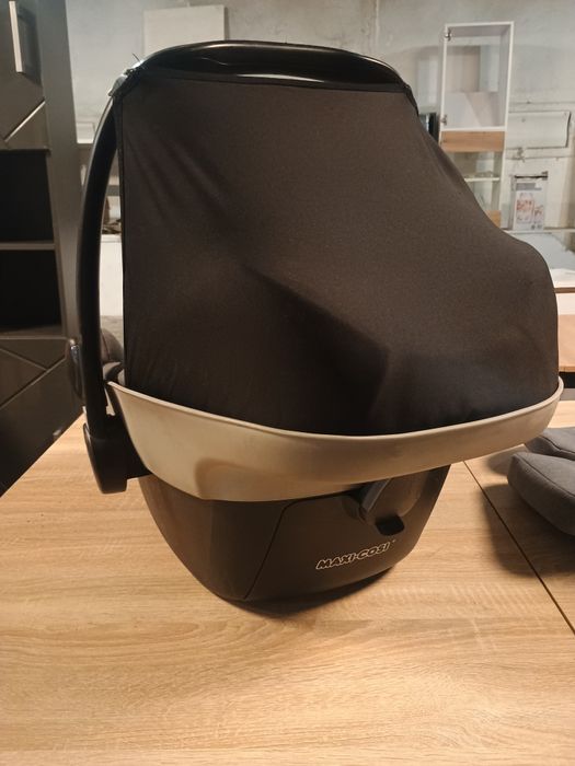 Столче за кола Maxi-Cosi Pebble Plus i-Size