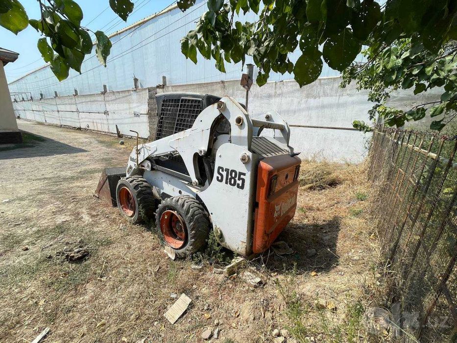 Sotiladi mini pogruchik Bobcat 2014 yil 3000 m/ch