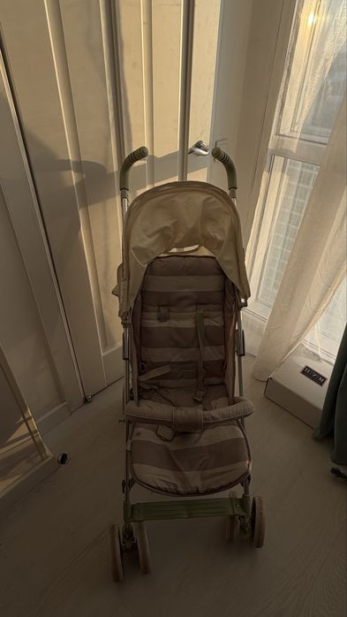 Продам прогулочную коляску