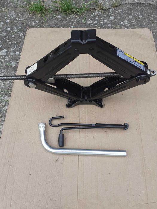 Cric,cheie de roti AUDI Q5,an 2017 - 2024