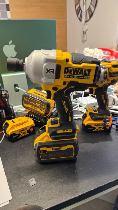 DeWALT DCF961N Body (Bare unit) Mașină de înșurubat cu impact