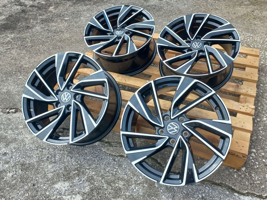 19" 5x112 Vw Gti Golf Passat Tiguan 8j et45 57.1 Seat Škoda Polish  Black
