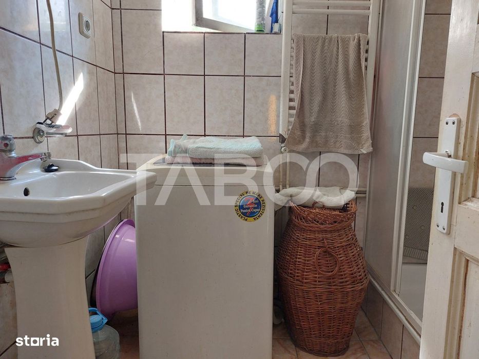 Casa de vanzare 105 mp utili 4 camere teren liber 405 mp Rasinari