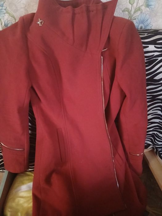 Продам пальто новые