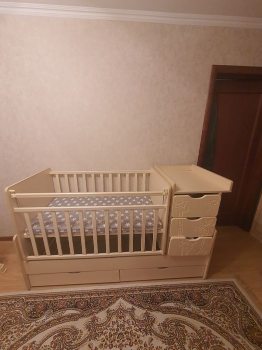 Продам детскую кроватку