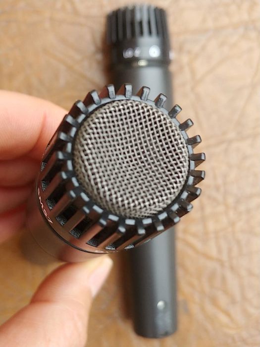 Shure SM 57 microfon profesional Sennheiser Beyerdynamic AKG Electro-Voice Telefunken Neumann Rode Royer Audio-Technica