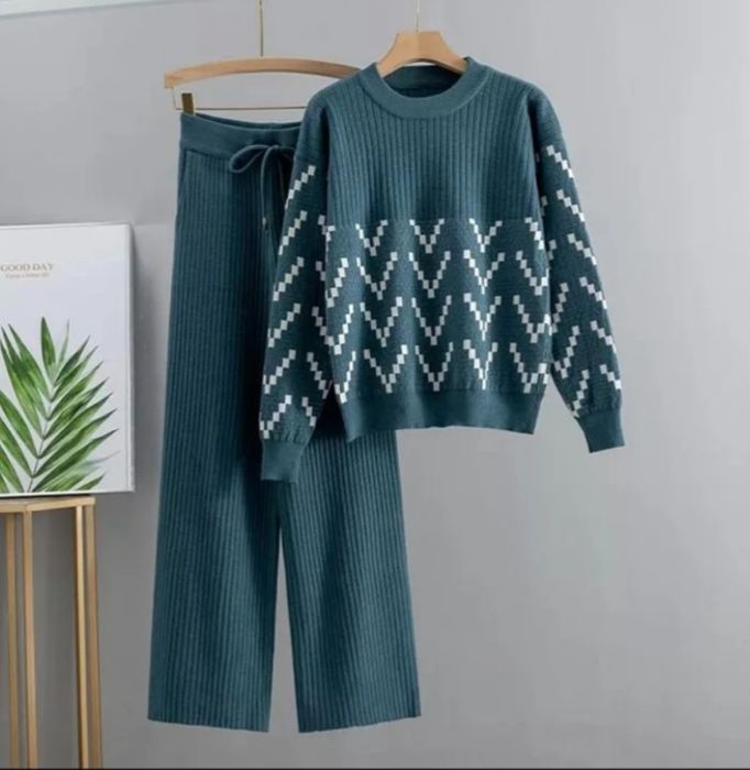 Трикотажный костюм двойка