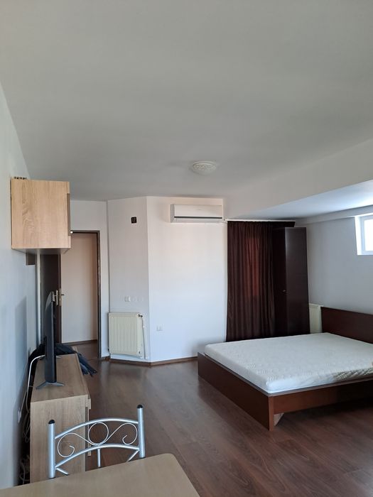 Proprietar inchiriez garsoniera cu parcare  V Lunga V Oltului Sect 6