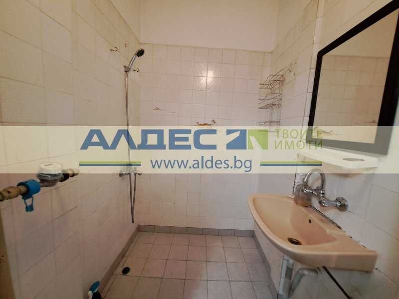 Продава се Тристаен апартамент в София, Център - 72 кв.м за 3723 €/кв.м - Снимка #14