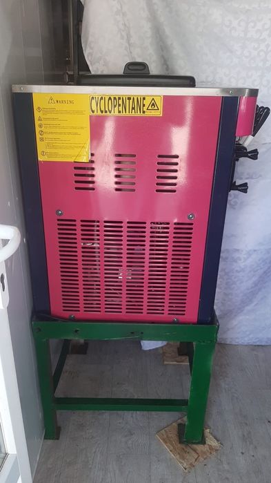 Продам  аппарат для мороженого