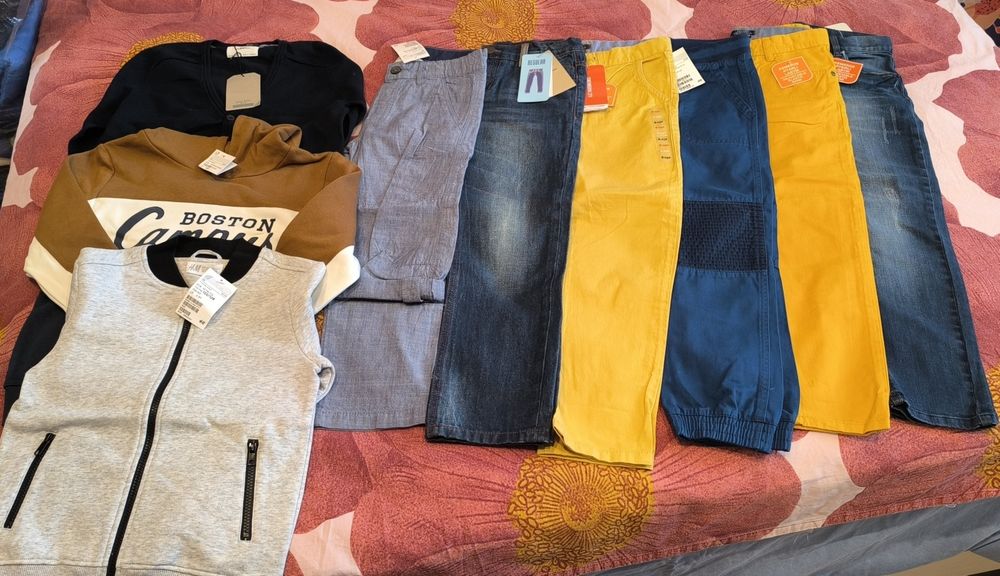 Нови с етикет детски панталони, суичър и жилетка 122/128