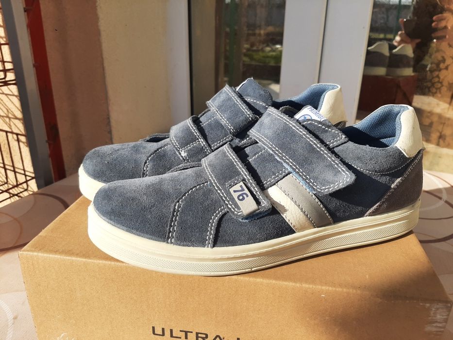 Primigi обувки 39