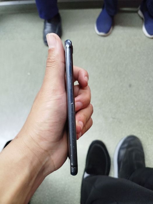 iPhone 7 600 ming sum kelishgan joyi bor