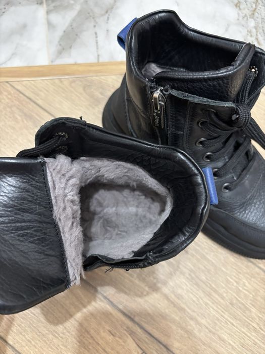 Продам зимние ботинки в идеальном состоянии