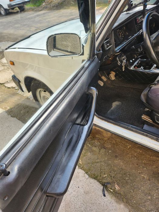 Продаю жигули 2107 год 1985 СРОЧНО