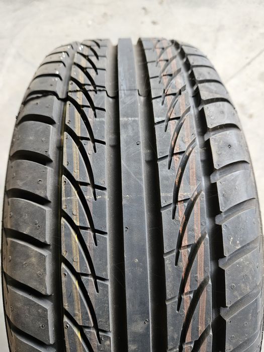 2 броя гуми Semperit 195/50 R15