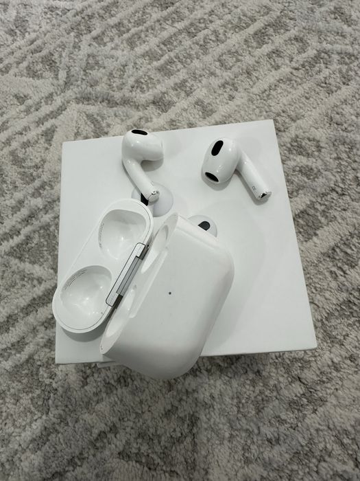 Apple watch-AirPods