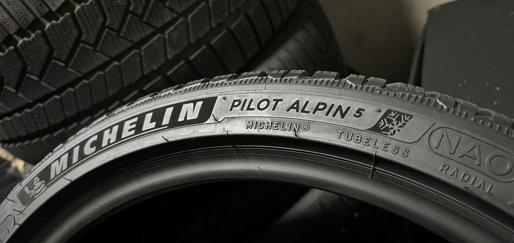 295/30/20 и 245/35/20 MICHELIN DOT: 20/24г - като Нови!