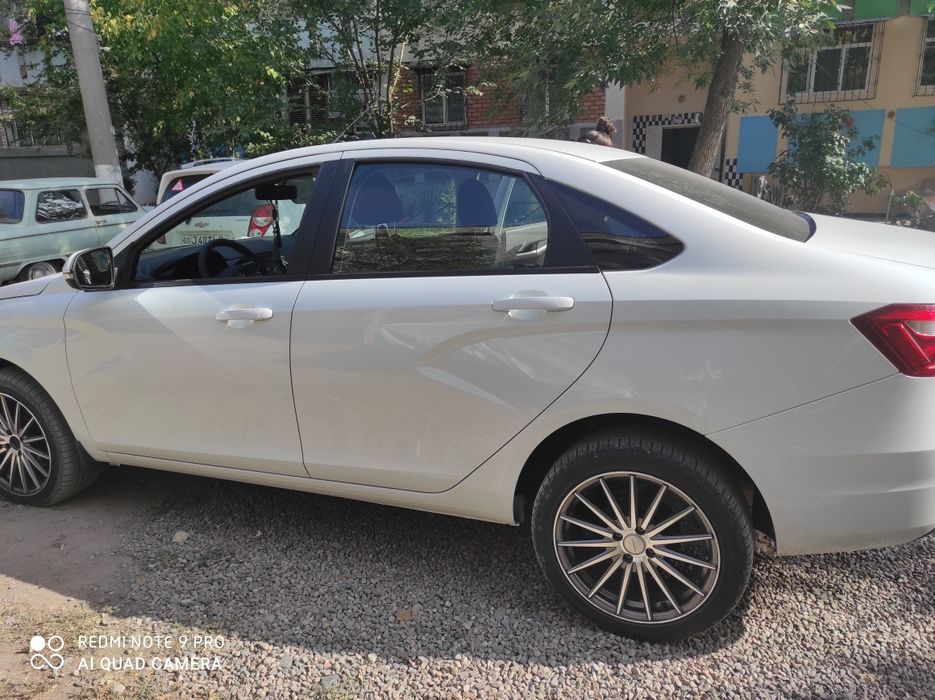 Lada Vesta sedan