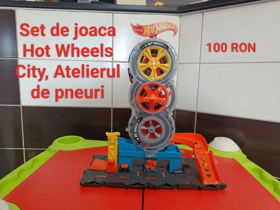 Hot wheels city explorer