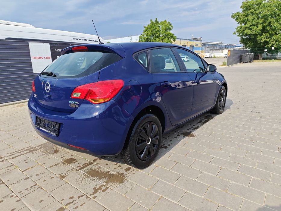 OPEL Astra 2011 — imagine 3