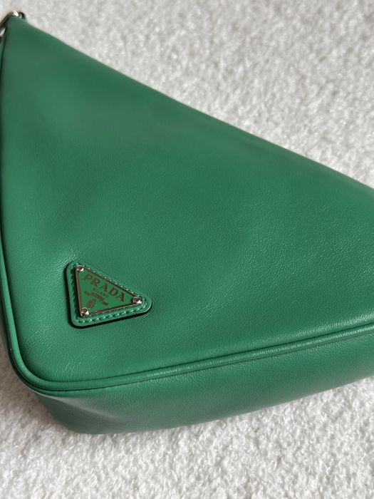 Кожаный клатч Prada