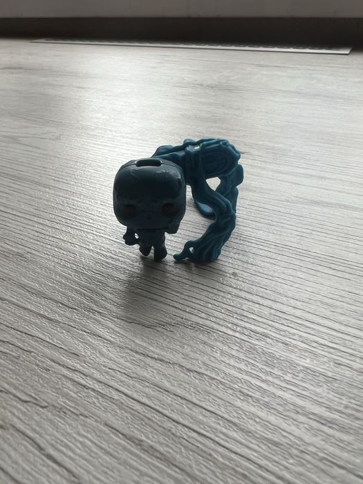 Продам фигурки осд,kinder joy